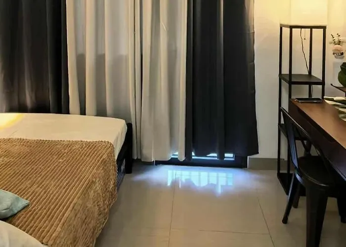 Shore Residences Aurea Aparthotel