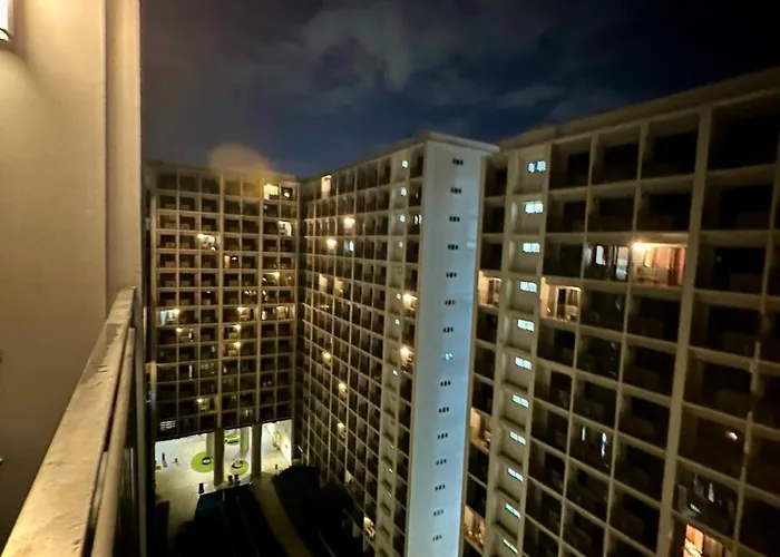 Shore Residences Aurea Aparthotel